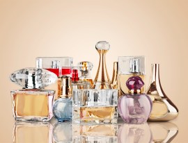 Los perfumes de marcas importantes tienen descuentos en Macy's.